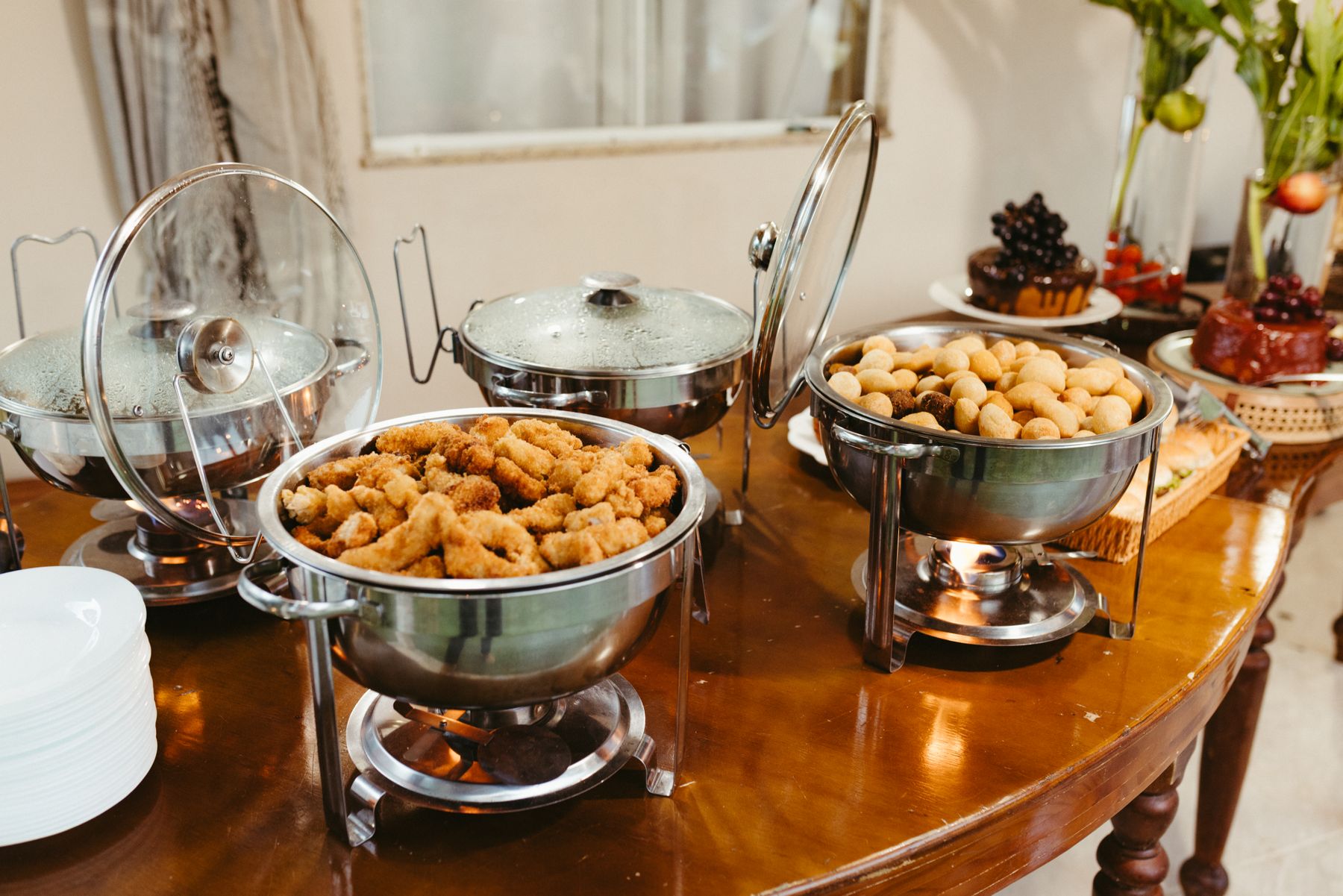 Appetisers in chafing dishes